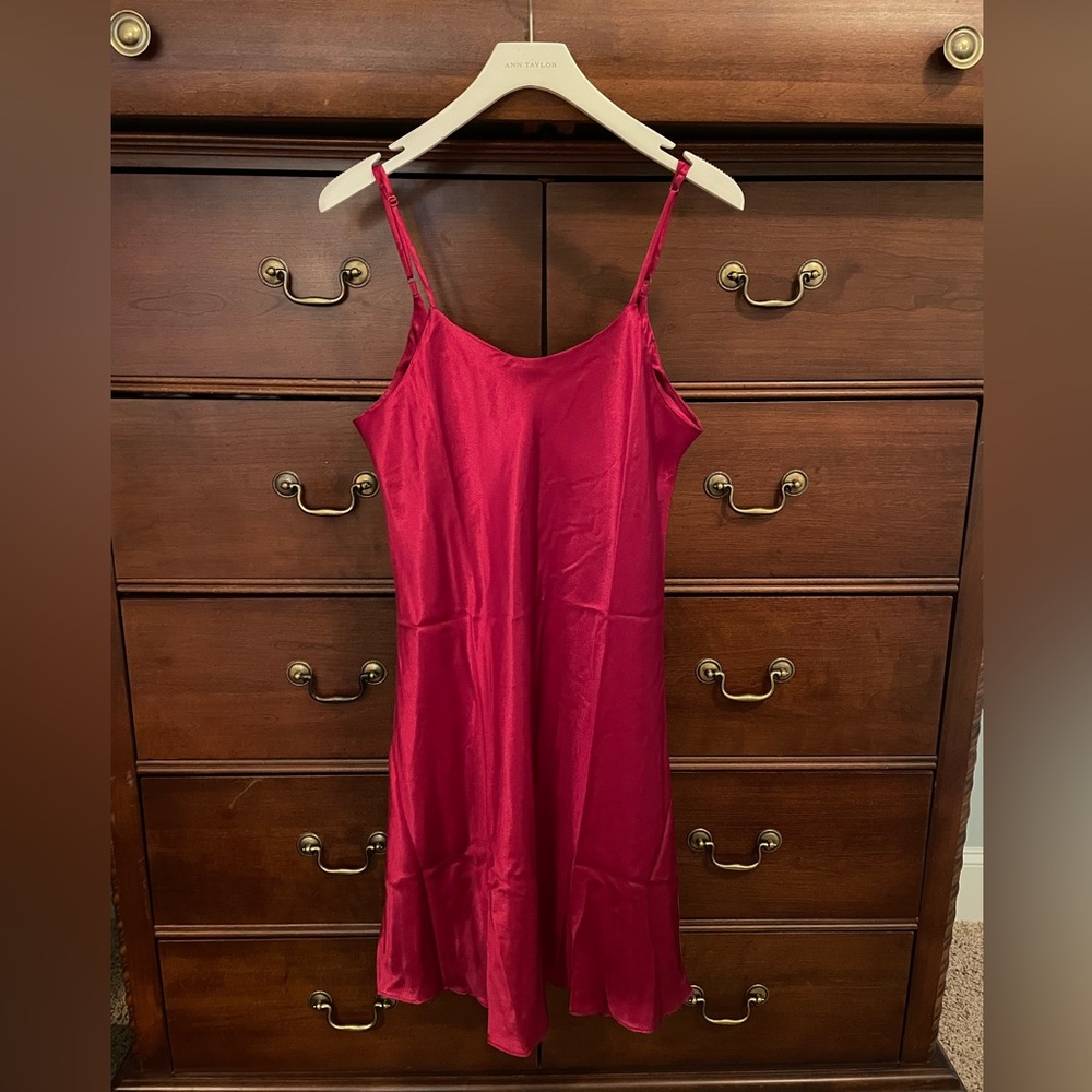 NWOT • Elegant Silky Deep Red/Crimson Nightgown, Lingerie, Silky, Smooth